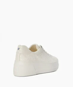 Hot Embraced - Ivory Trainers